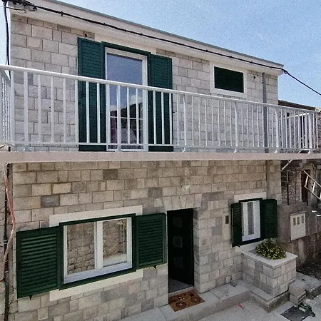 Appartement Tri Sulara