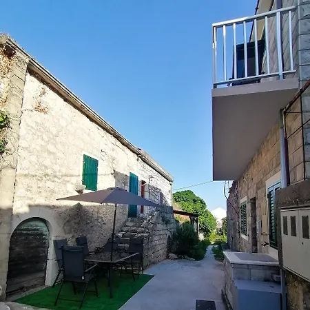 Tri Sulara * Kremena