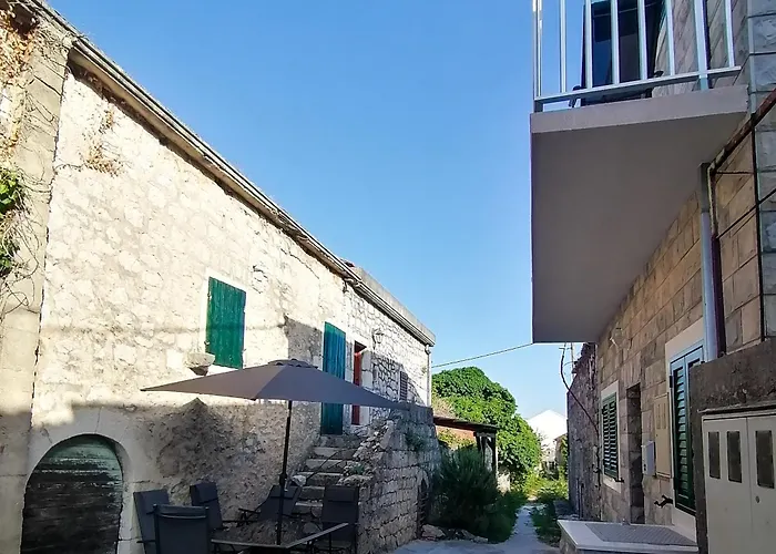 Tri Sulara * Kremena